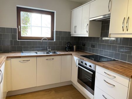 2 bedroom apartment to rent - Photo 5
