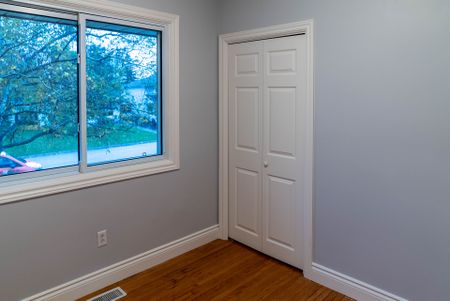 For Lease - 48 Ottaway Avenue, Barrie, Ontario - Photo 3