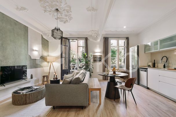 Estudio de alquiler en Carrer de la Diputació, L'Antiga Esquerra de l'Eixample - Photo 1