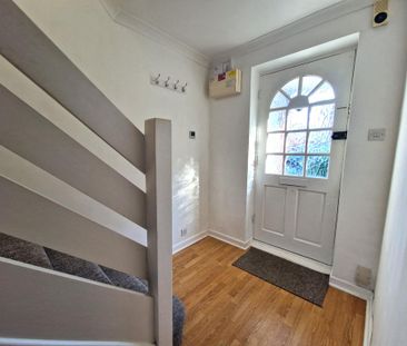 2 bedroom end of terrace house to rent - Photo 4