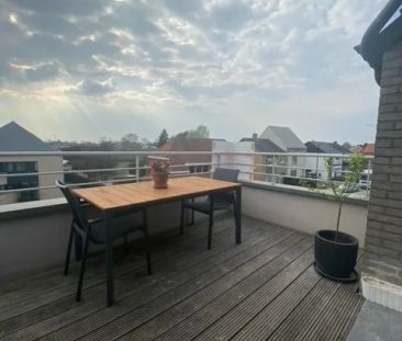 Mooi, recent appartement (99m²) gelegen in een rustige straat van G... - Photo 2