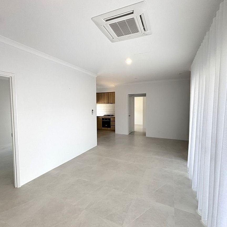 Super Fresh - Boutique Apartment in An Unbeatable Location - Photo 1