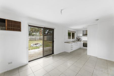 158 Werribee Street North, Werribee - Photo 5