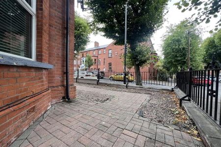 Flat 3, 6 Glandore Avenue, Belfast, BT15 3FB - Photo 2