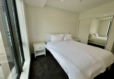 A beautifully presented, light and bright one bedroom apartment - Photo 4