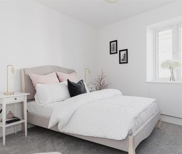 2 bedroom semi-detached house to rent - Photo 6