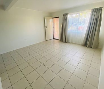 Cozy Unit - Hop Skip & Jump to Clontarf Waterfront - Photo 1