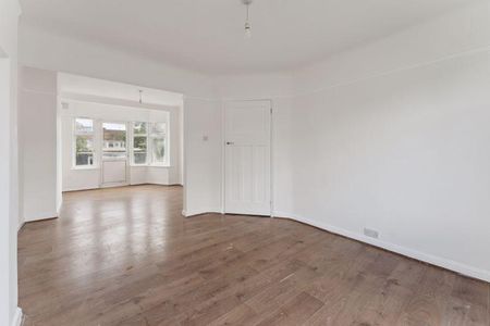 3 bedroom end of terrace house to rent - Photo 3