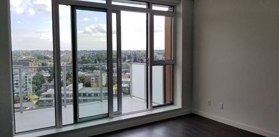 Sub-penthouse VIEW suite in PRIME LOCATION - Photo 2