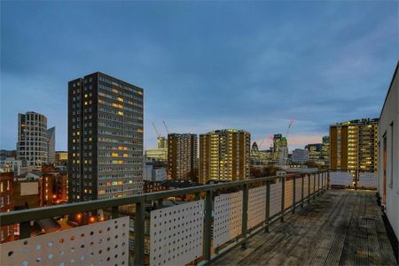 2 bedroom penthouse to rent - Photo 4