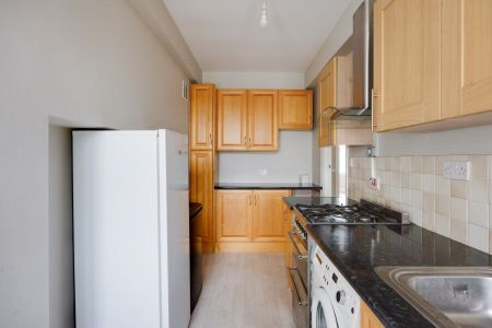 2 Bedroom Apartment To Let - Photo 3