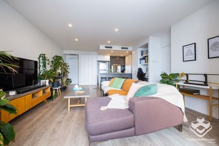 Level 13, City and River Views - Photo 2