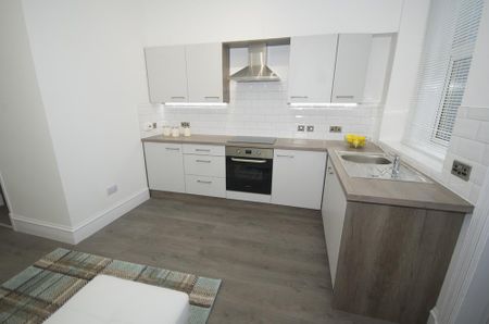 2 bedroom flat to rent - Photo 3