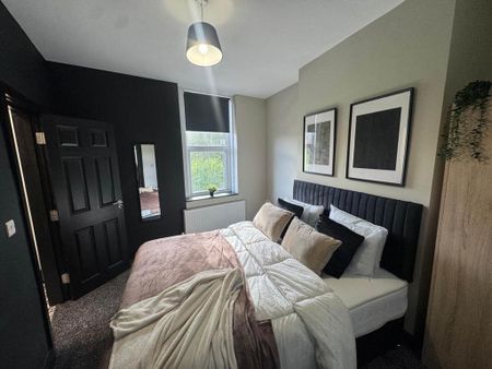 1 bedroom in a house share to rent - Photo 4