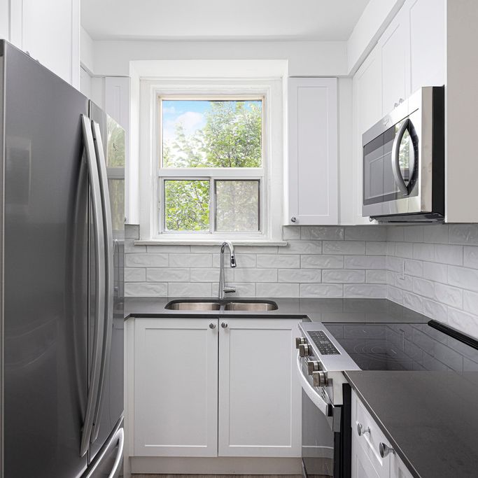 Albert Apartments - Photo 1