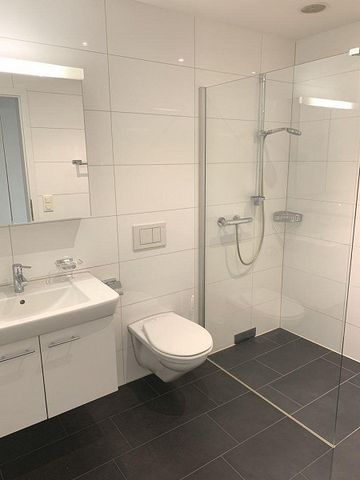 Moderne 2 ½ Zimmerwohnung im 1. OG - Photo 4