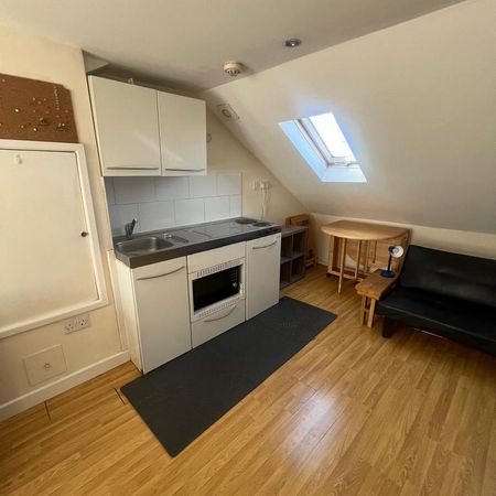 Studio to rent - Photo 3