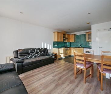 Apt 1 Carolan Place, 45 Rossmore Drive, Ormeau Road, Belfast, BT7 3LA - Photo 2