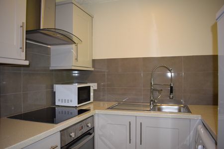 1 Bed Flat, Henley Drive, SE1 - Photo 4