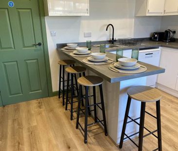 1 bedroom in a house share to rent - Photo 2