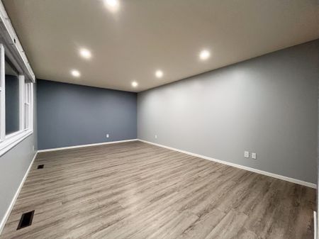 Warm And Welcoming 3 Bedroom Family Home In Woodhaven With Double Garage - Photo 2