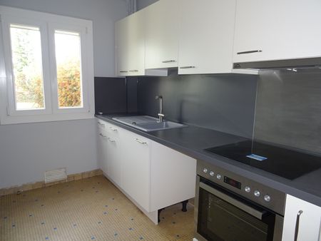 Location Maison 4 pièces 65m² ST DENIS DE L HOTEL 45550 - Photo 5