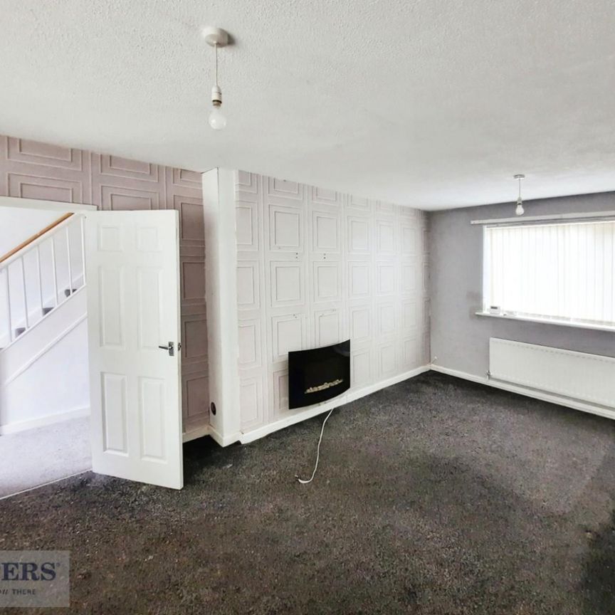 2 bedroom House To Let Total Size: 775 SQ FT - Photo 1