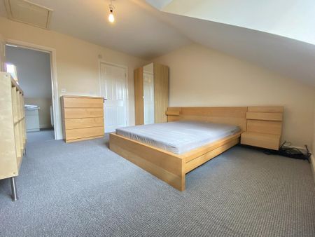 3 bedroom semi-detached house to rent - Photo 5