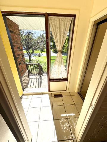 For Lease - 31 Poplar Road Unit# (Main), Toronto, Ontario - Photo 4