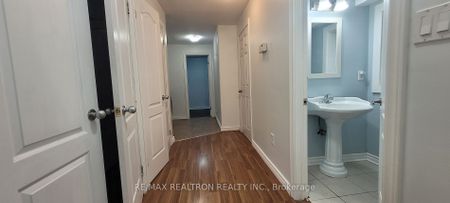 For Lease - 10 Duke Street, Whitby, Ontario - Photo 4