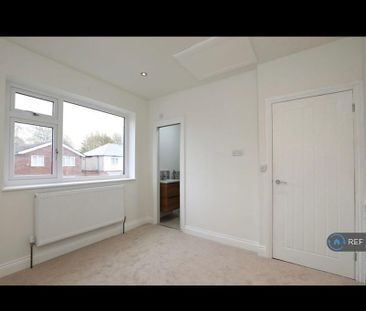 2 bedroom semi-detached house to rent - Photo 6