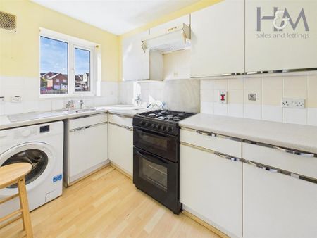 2 bedroom end of terrace house to rent - Photo 4