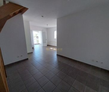 Location Appartement 2 pièces 46m² ST ANDRE 97440 - Photo 1