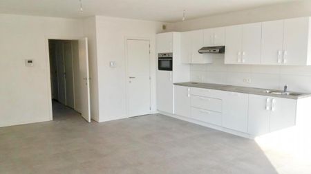 Lichtrijk en instapklaar appartement met landelijke uitzichten voor 690 EUR/mnd - Photo 2