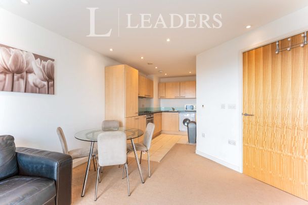 1 bedroom apartment to rent The Crescent, Gunwharf Quays, Portsmouth, PO1 - Photo 1