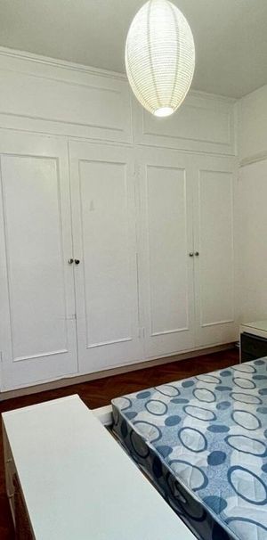 Dunraven House - Photo 1