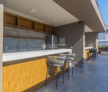 Apartamento com 1 quarto e 26m² para alugar em Passo da Areia, Port... - Photo 1
