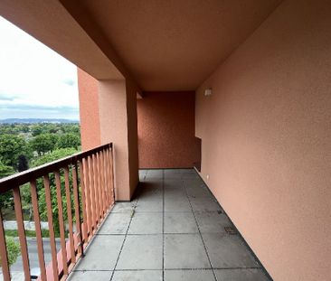 Charmante 2-Zimmer-Wohnung mit Loggia und schönem Ausblick - Photo 1