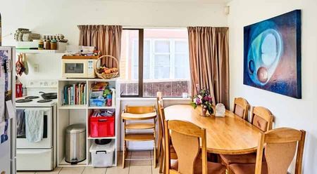 Charming 3BR Home in Taita, Hutt Valley - Photo 2