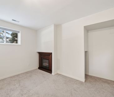 For Lease - 20173 Bathurst Street, East Gwillimbury, Ontario - Photo 2