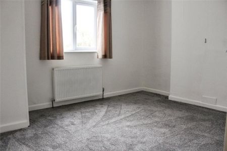 4 bedroom terraced house to rent - Photo 4