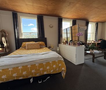 Sunny Studio in Roslyn – Back by Popular Demand! - Photo 1