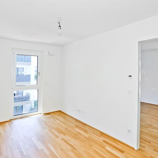 AB SEPTEMBER: HIRSCHFELD – Neuwertige 4-Zimmer-Gartenwohnung mit Terrasse - Photo 1