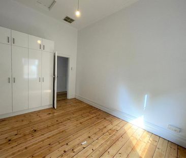 Family Home Prime Location - Photo 3