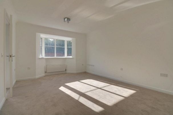 6 bedroom detached house to rent - Photo 1