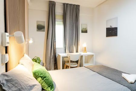 Paseo de los Jesuitas, Madrid, Community of Madrid 28011 - Photo 5