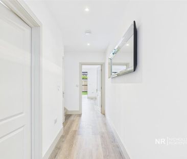 4 bedroom semi-detached house to rent - Photo 1