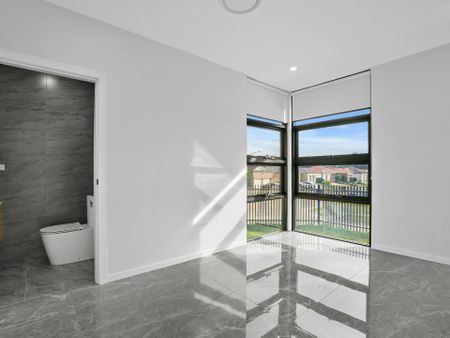 Luxury Family Home - Photo 5