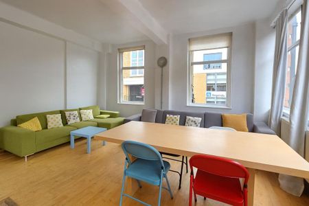 3 bedroom flat to rent - Photo 2