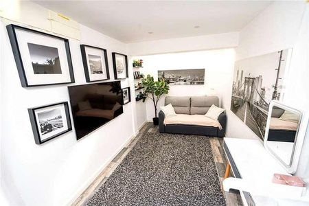 Manor Waye, Uxbridge, Middlesex, UB8 - Photo 5